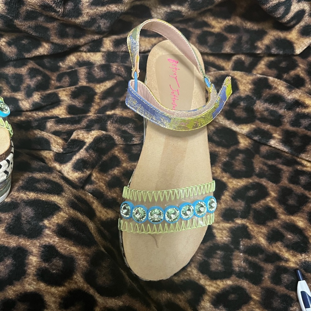 Wedges - Picture 6 of 7